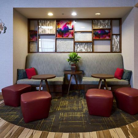 Hampton Inn & Suites Salinas Exterior photo