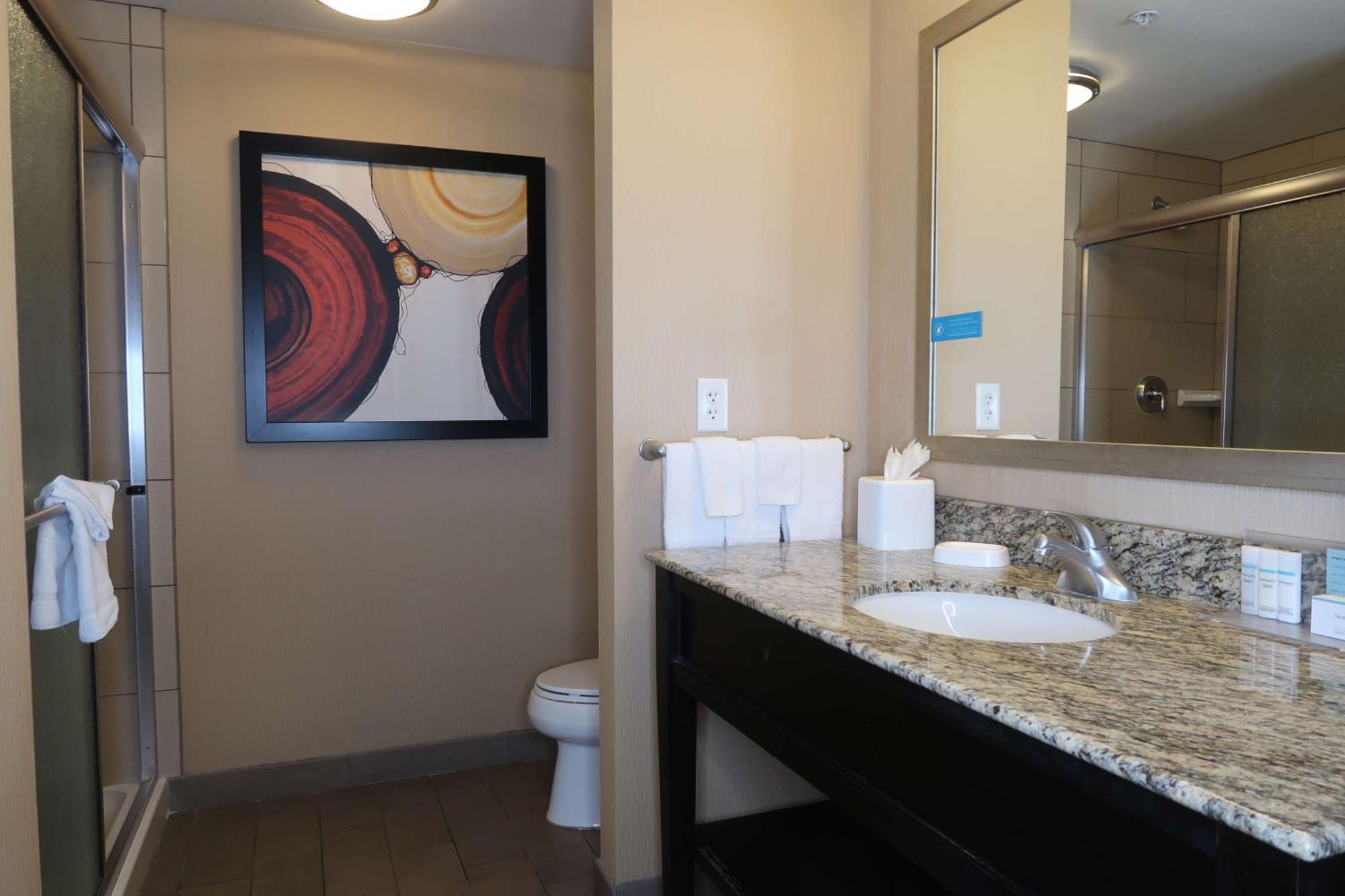 Hampton Inn & Suites Salinas Exterior photo